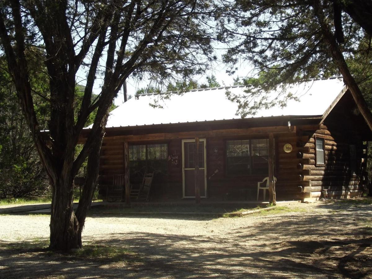 A Peace Of Heaven Cabins And Rv Vanderpool Экстерьер фото