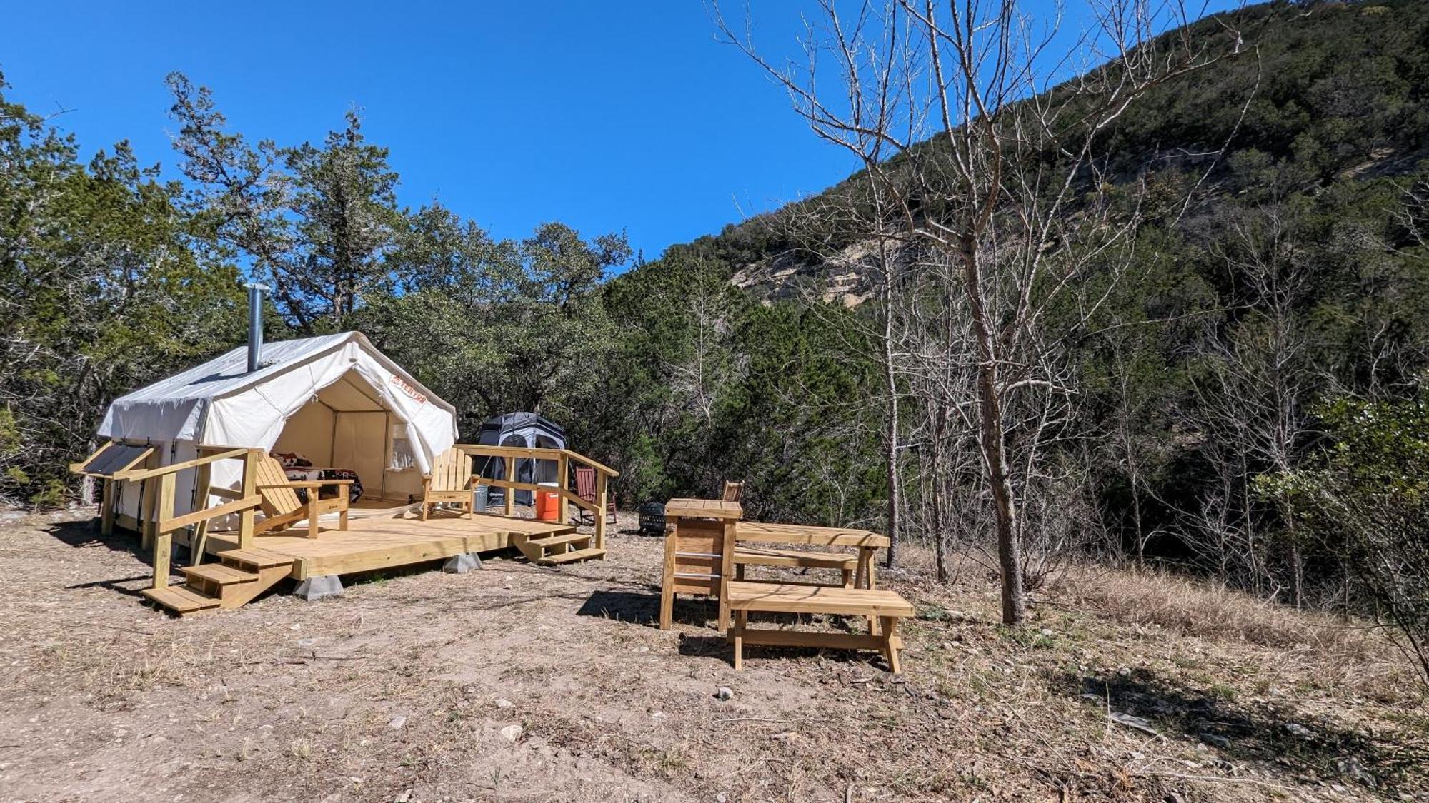 A Peace Of Heaven Cabins And Rv Vanderpool Экстерьер фото