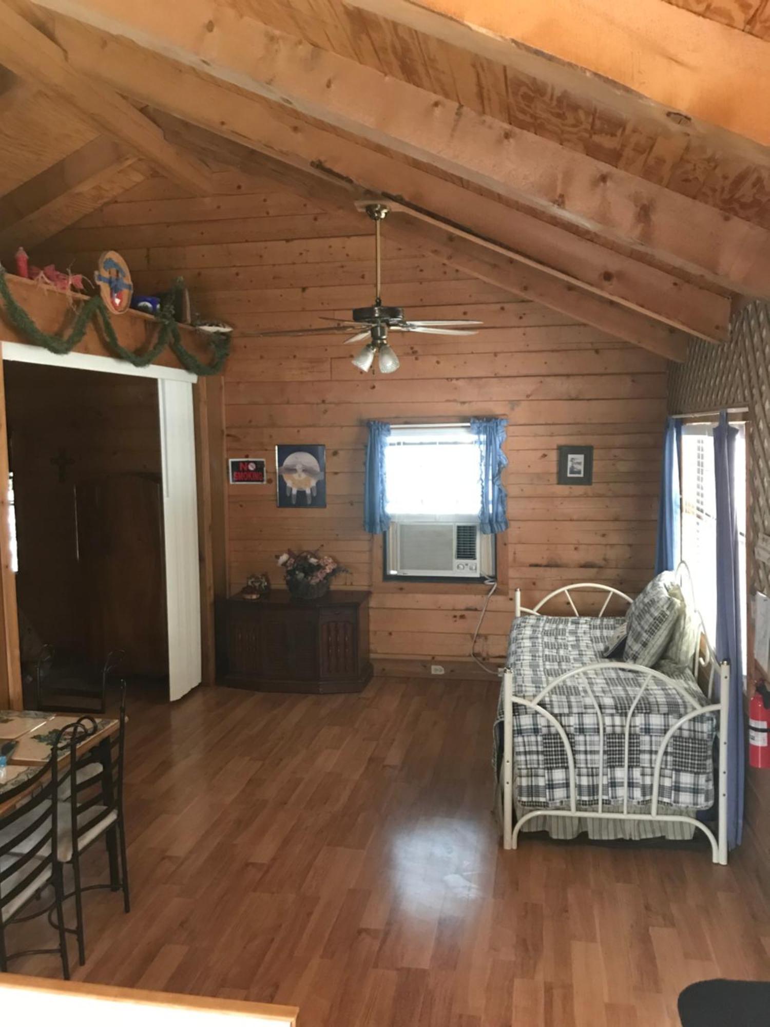 A Peace Of Heaven Cabins And Rv Vanderpool Экстерьер фото